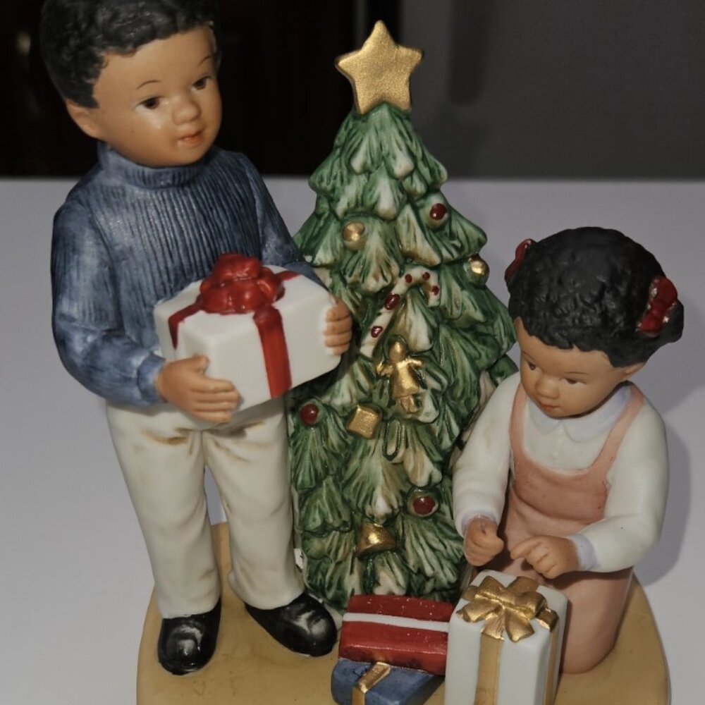 Vintage Homco African American Children Opening Presents Around Christmas Tree